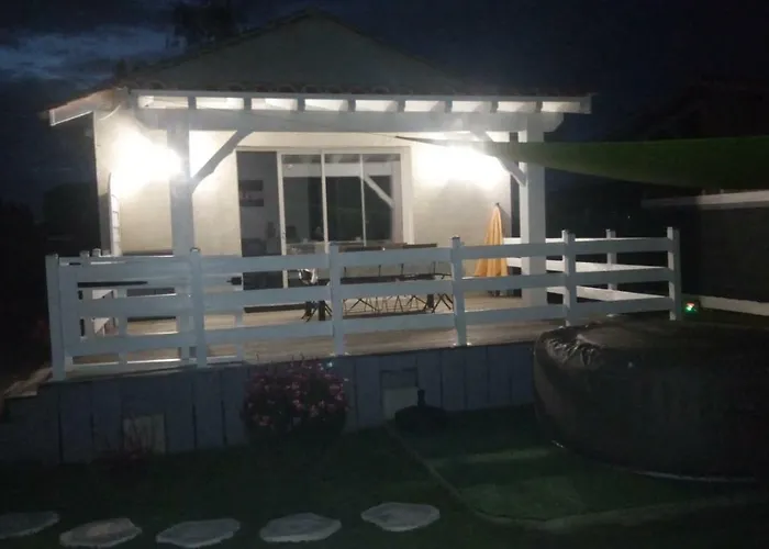 La Riviere Prázdninový dům Pujols (Gironde)